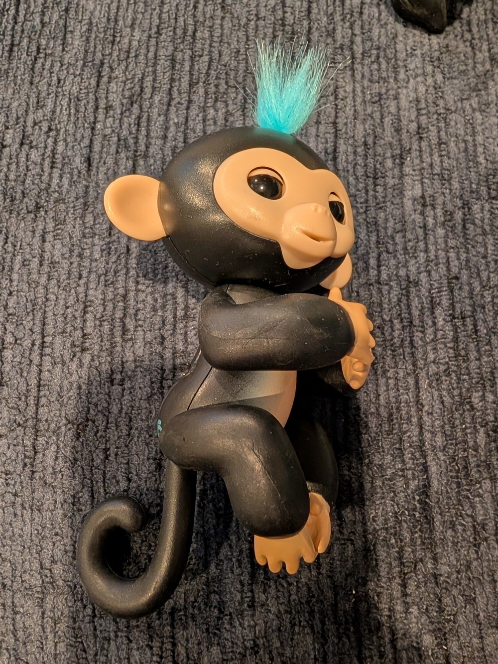 Fingerling Black & Blue Monkey Head & Eyes Move & Talks WORKING Electronic Toy